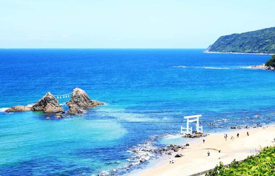 Kyushu Tour From Fukuoka: Itoshima Nature & Coastal Scenery - Sennyoji Temple and the Thousand-Armed Kannon