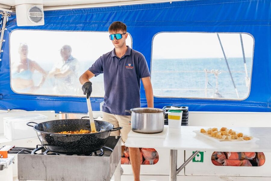 Lanzarote: Day Trip to the Papagayo Beaches by Catamaran - Who will enjoy this catamaran trip?