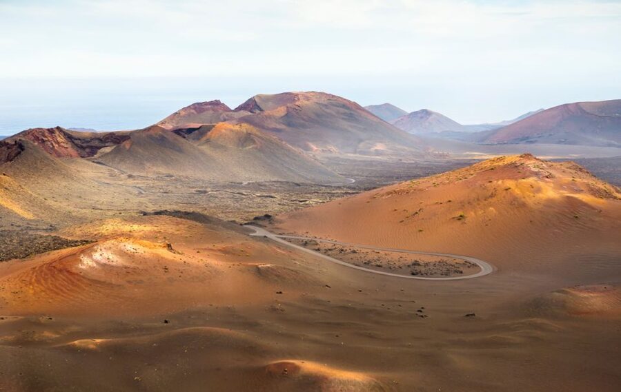 Lanzarote: Guided Day Trip to Timanfaya Park & Lago Verde - Why Timanfaya is the main event