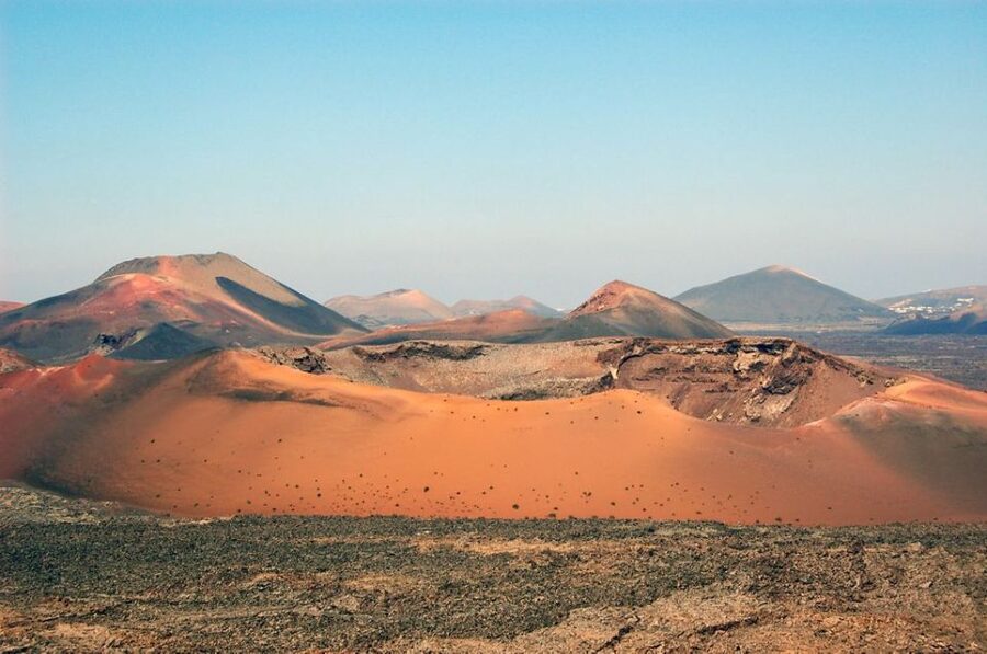Lanzarote: Guided Day Trip to Timanfaya Park & Lago Verde - Los Hervideros and the force of the Atlantic