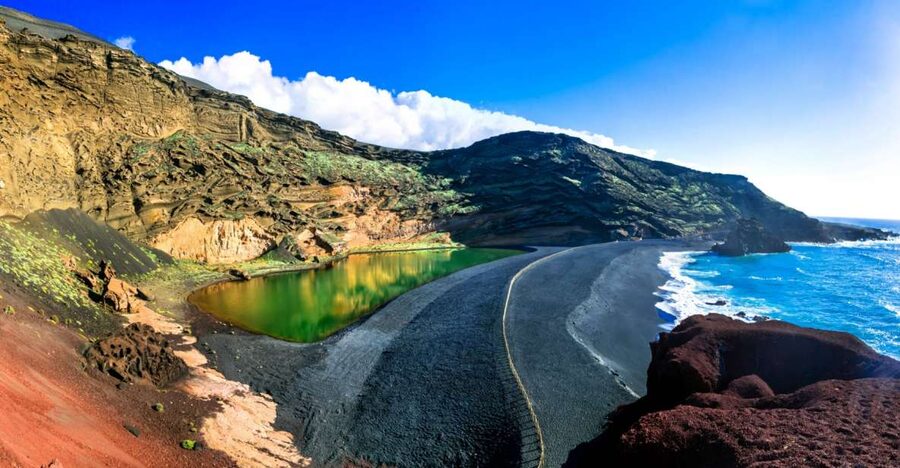 Lanzarote: Guided Day Trip to Timanfaya Park & Lago Verde - Coach transport and the real length of the day