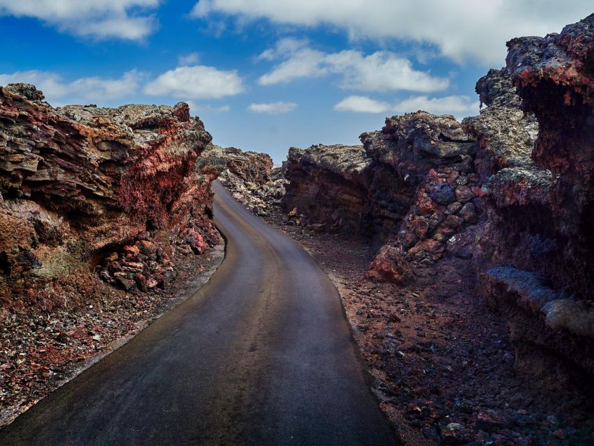 Lanzarote: Guided Day Trip to Timanfaya Park & Lago Verde - Price and value at $62