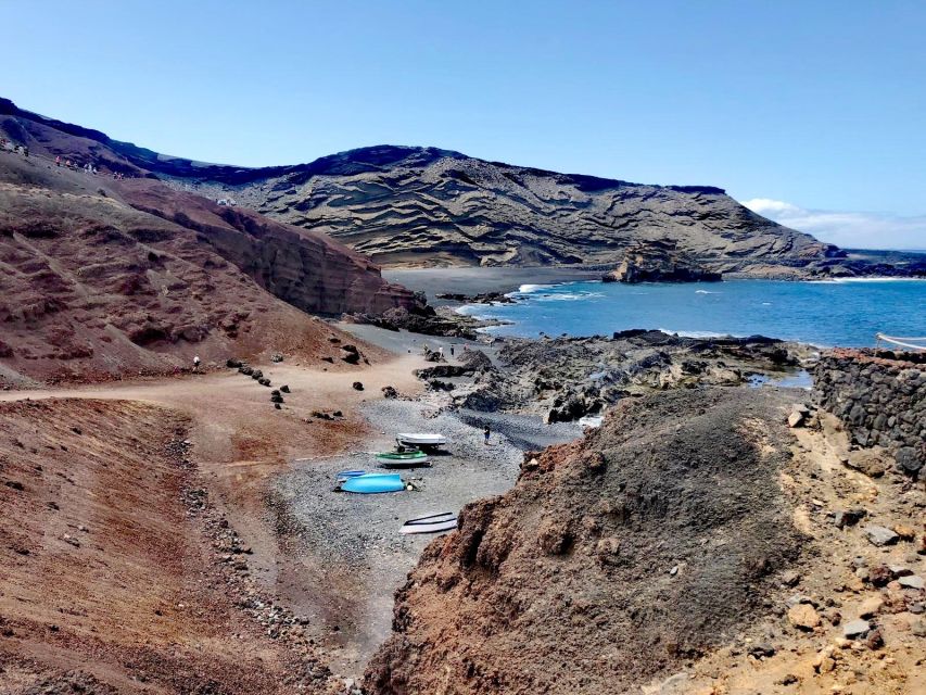 Lanzarote: Timanfaya and Cueva de los Verdes Day Trip - Timanfaya National Park and the volcano route