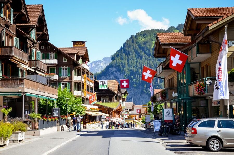 Lauterbrunnen and Mürren Small Group Day Trip - Who will enjoy this outing most?