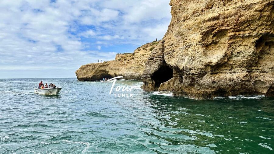 Lisbon: Day Trip To Algarve, Benagil Cave, Carvoeiro & Lagos - What the private format really changes