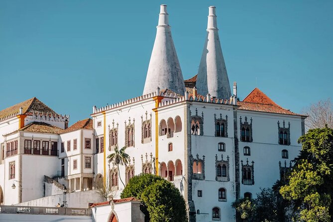 Lisbon: Sintra Private Day Trip with Pena Palace & Wine Tasting - Guincho Beach and Cascais from the van