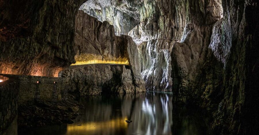 Ljubljana: UNESCO-Listed Škocjan Caves and Piran Day Trip - Entering Škocjan Caves and its immense canyon