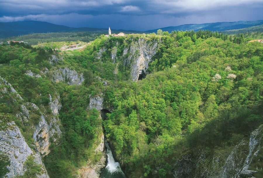 Ljubljana: UNESCO-Listed Škocjan Caves and Piran Day Trip - Who will get the most from this trip
