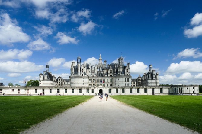 Loire Valley Castles Day Trip from Paris with Complementary Wine - Two Loire castles in one very long day