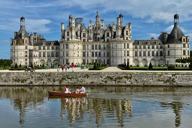Loire Valley Royal Castles Guided Small group Day Trip from Paris - Chenonceau, the castle over the river