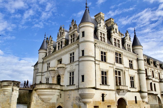 Loire Valley Royal Castles Guided Small group Day Trip from Paris - The early drive from Paris to Chenonceau