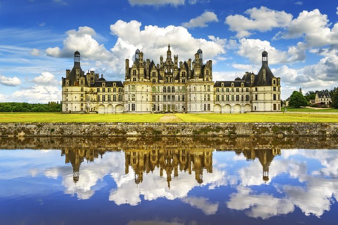 Loire Valley Wine and Castles Small-Group Day Trip from Paris - Three Loire castles in one very long day