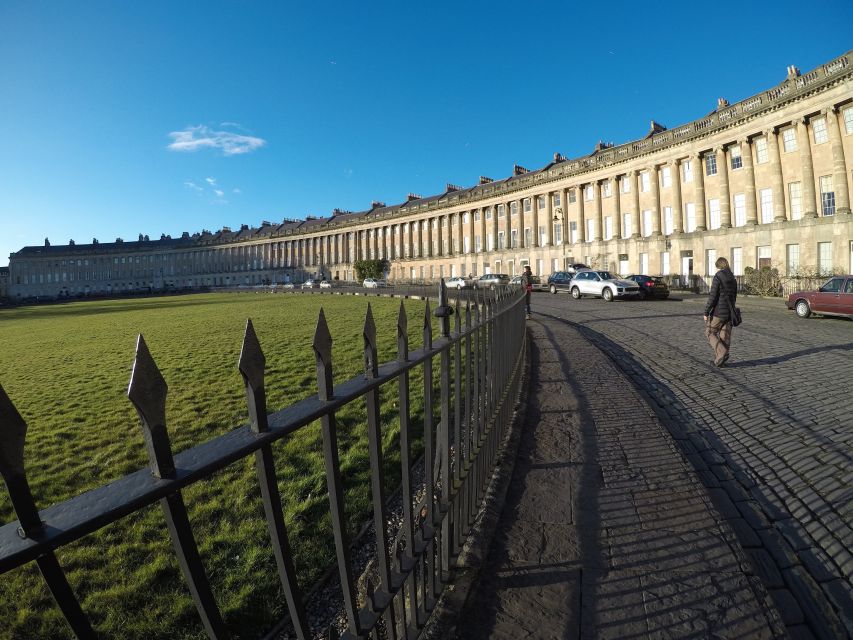 London: Stonehenge, Stratford-Upon-Avon, and Bath Day Trip - The guide can shape the whole day
