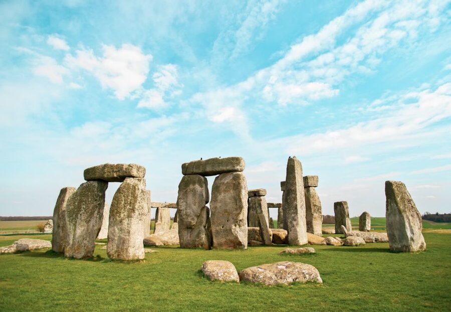 London: Stonehenge, Windsor, and Bath Day Trip by Bus - Guides who keep the day moving