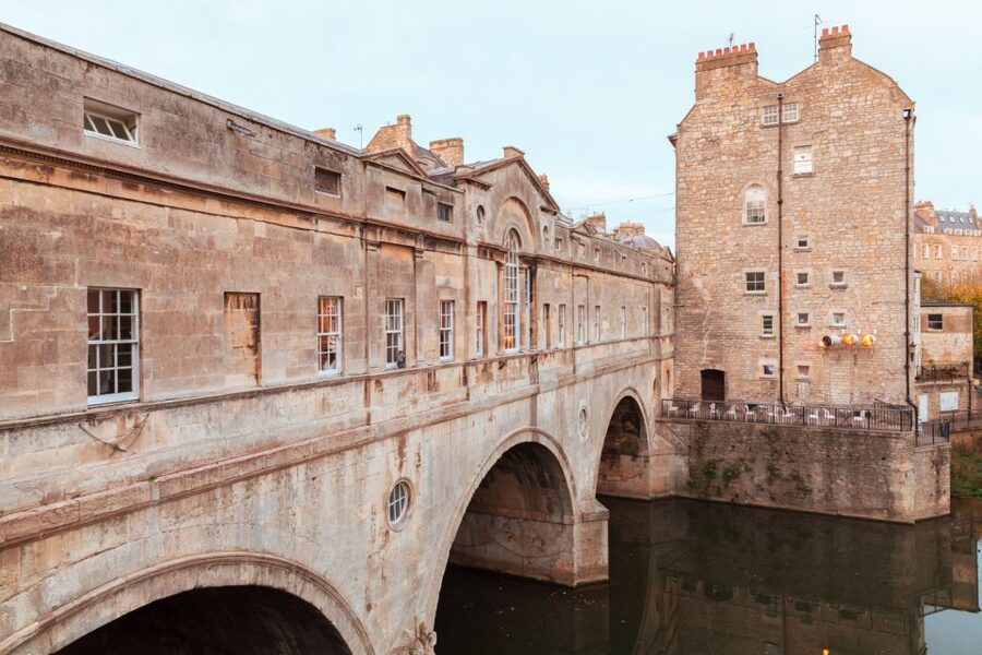 London: Stonehenge, Windsor, and Bath Day Trip by Bus - Timing, tickets, and practical choices