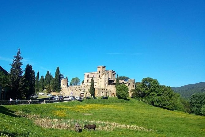 Luberon Market & Villages Day Trip from Aix-en-Provence - Gordes, the first grand view