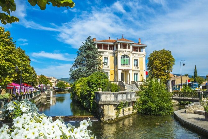 Luberon Villages Day Trip from Aix en Provence - Lourmarin gives you the day’s longest pause