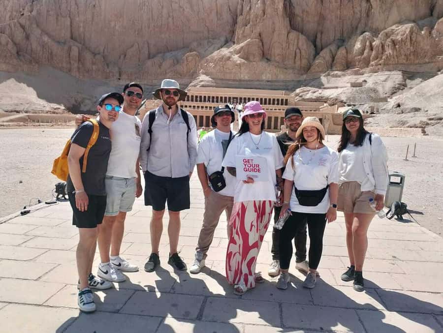 Luxor Day Trip from Hurghada Small Group & Tutankhamun Tomb - Colossi of Memnon: a quick first look