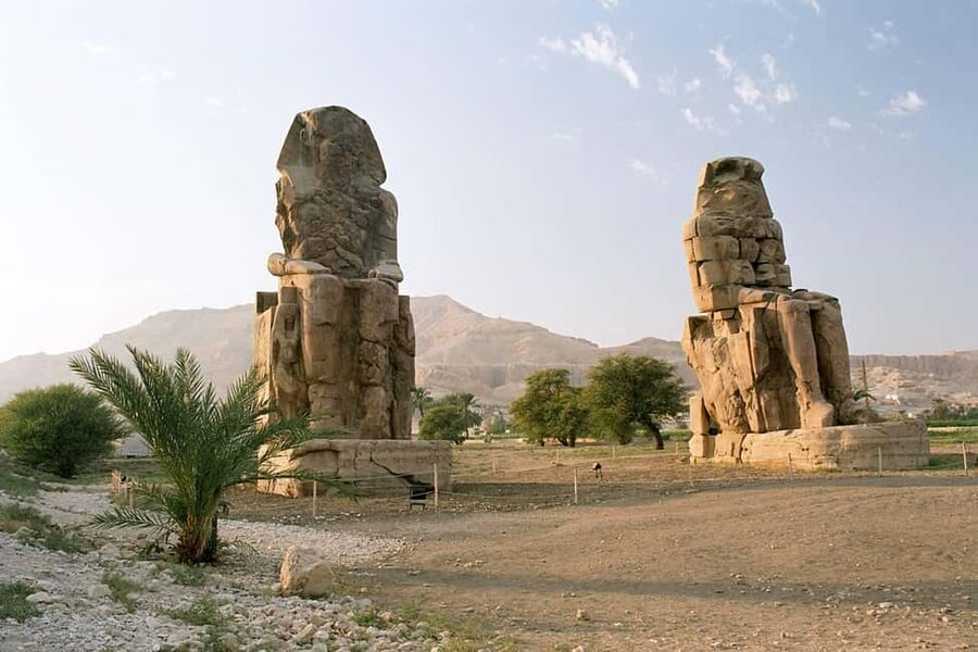 Luxor: Valley of The Kings and Hatshepsut Temple Day Trip - Entering the Valley of the Kings