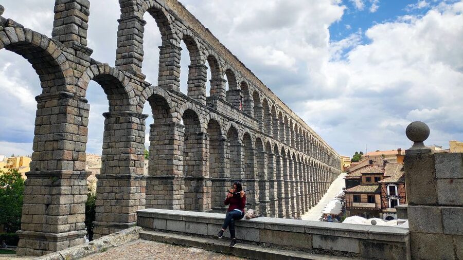 Madrid: Avila and Segovia Day Trip with Tickets to Monuments - How much walking and waiting should you expect?