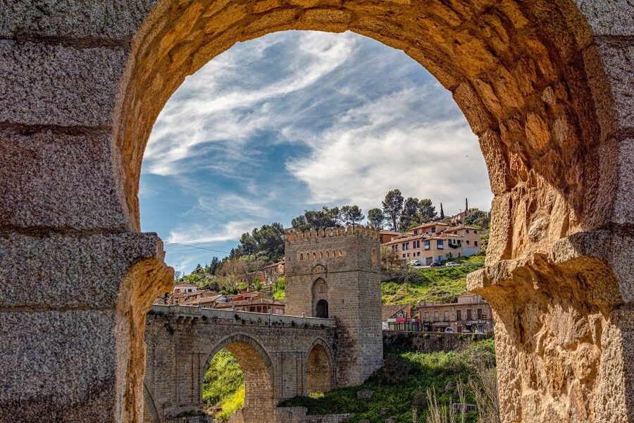 Madrid: Day Trip to Toledo with Walking Tour & Small Group - The 90-minute coach ride from Plaza de España