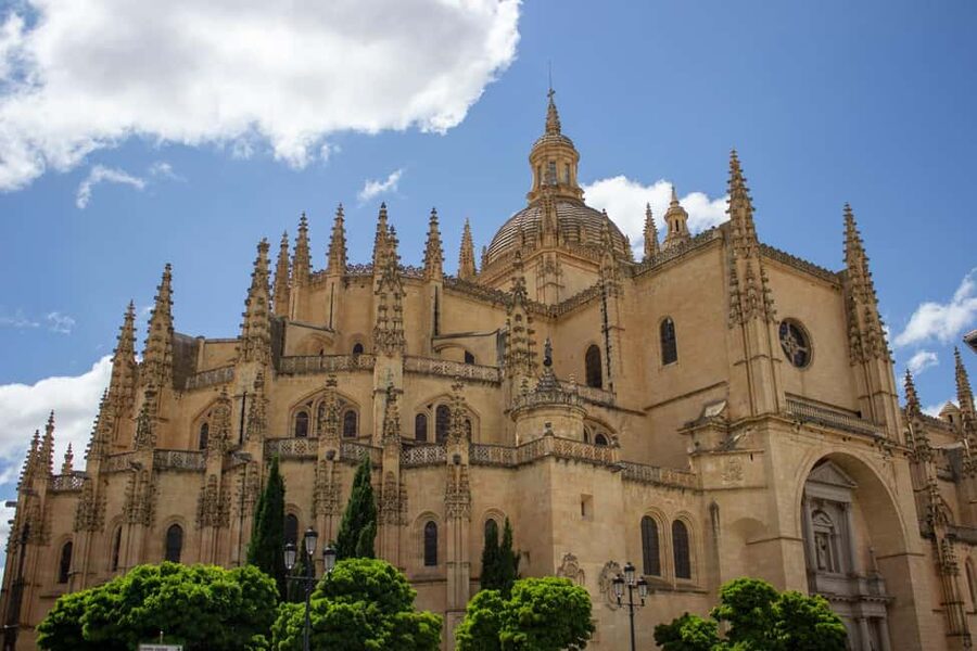Madrid: Segovia, Ávila & Toledo Day Trip with Optional Lunch - Segovia brings the biggest visual payoff