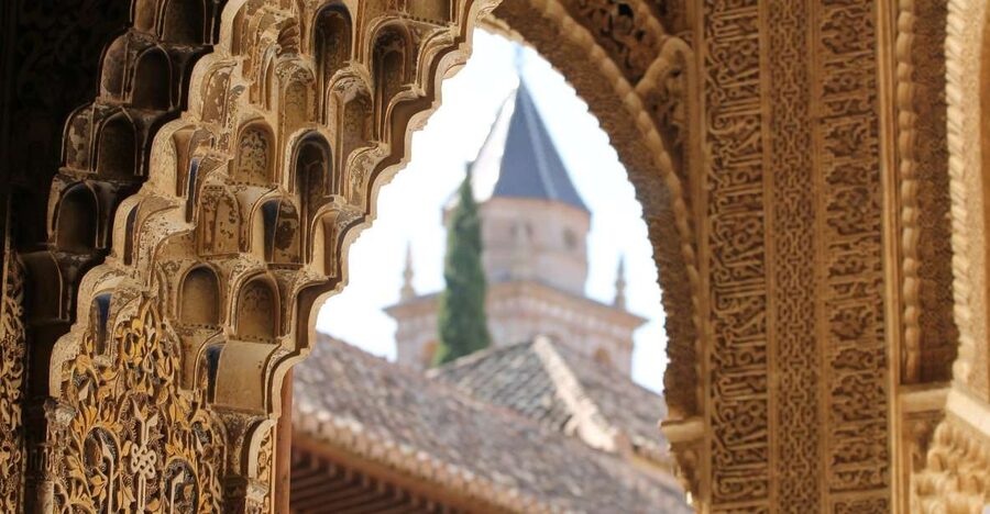 Malaga: Granada Day Trip with Alhambra, Palaces and Gardens - The ride from Malaga to Granada