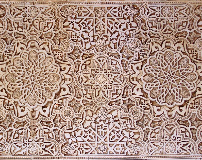 Malaga: Granada Day Trip with Alhambra, Palaces and Gardens - What to bring and what to leave behind