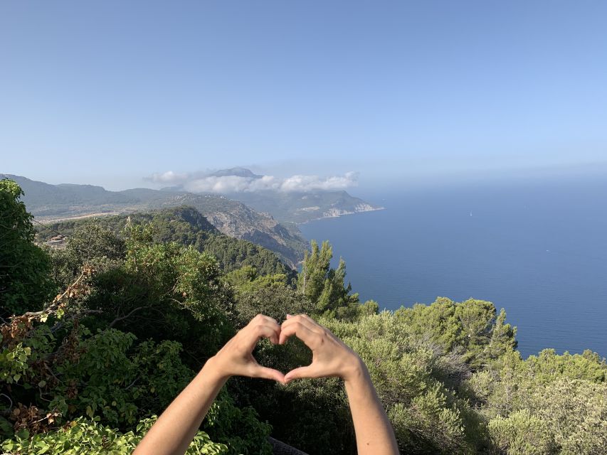 Mallorca: Day Trip to Hidden Gems of Tramuntana with Lunch - Guides, transport, and the pace of the day