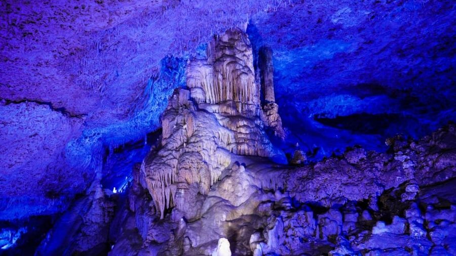 Mallorca: Drach Caves, Lake Martel, & Pearl Factory Day Trip - The optional boat ride on the underground lake