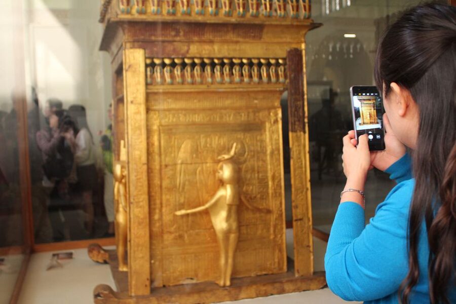 Marsa Alam: Ancient Cairo & Giza Pyramids Day Trip by Plane - The Egyptian Museum rewards a focused visit