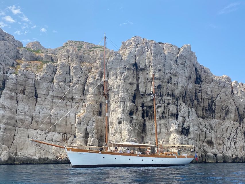 Marseille: Calanques Sailing Day Trip with Lunch and Wine - Is the boat comfortable for seven hours?