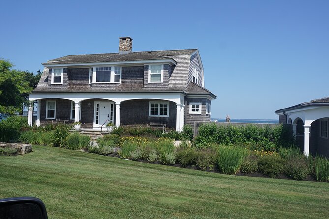 Martha's Vineyard Day Trip with Optional Island Tour from Boston - Falmouth and Nobska Point Lighthouse