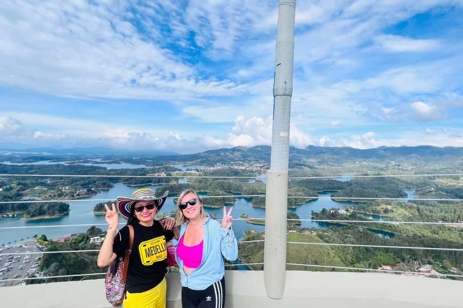 Medellin: Guatape and El Penol Rock Day Trip with Boat Ride - Why El Peñol Rock is worth the climb