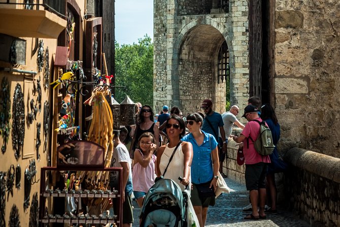 Medieval Three Villages Small Group Day Trip from Barcelona - Guides make a real difference
