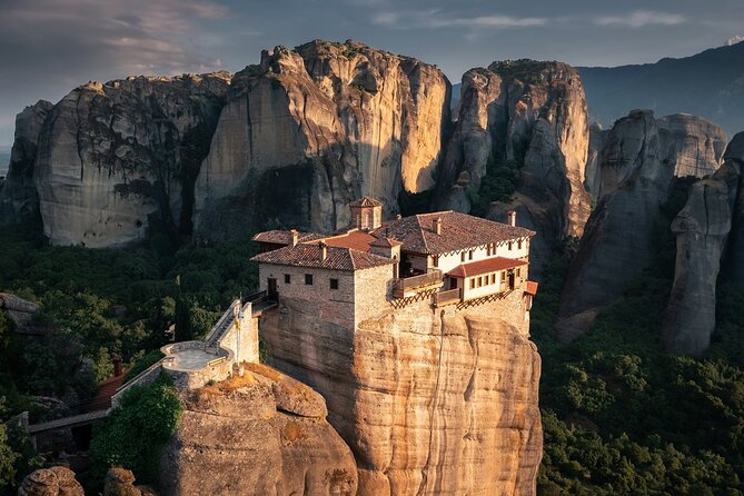 Meteora Monasteries & Caves DayTrip from Athens with Greek Lunch - The Athens departure and the long road north