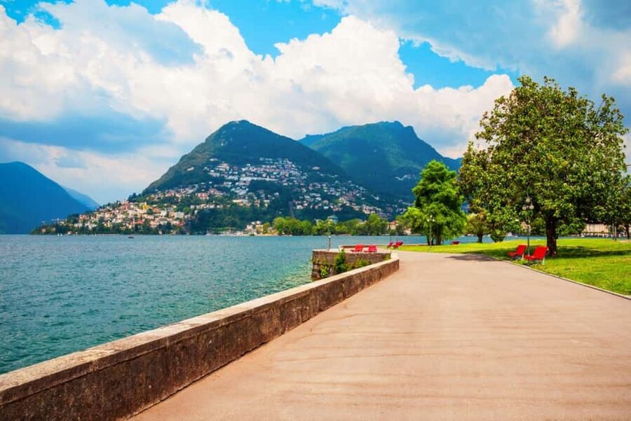 Milan:Lake Como, Lugano & Bellagio Day-Trip with Boat Cruise - Como gives you a quick Italian opening