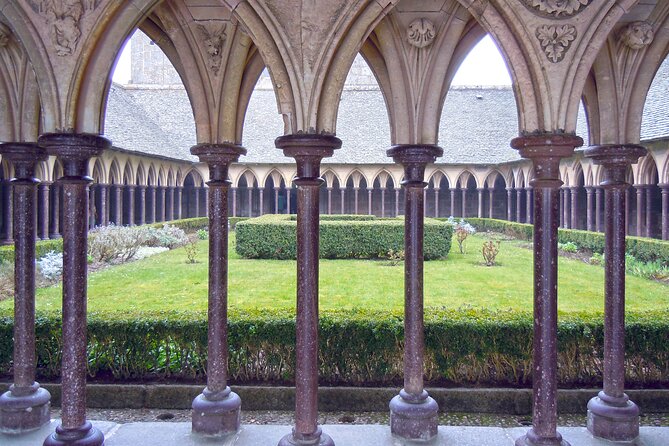 Mont Saint Michel Day Trip from Paris with English Speaking Guide - Climbing through the medieval village