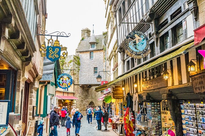 Mont Saint Michel Day Trip from Paris with English Speaking Guide - Weather, clothing, and what to carry