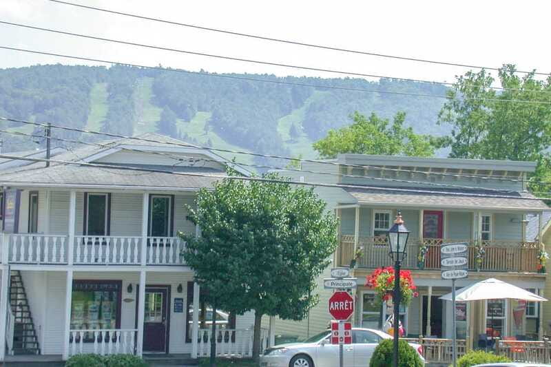 Montreal: Laurentian Mountains Day Trip - Mont-Tremblant: how to use your free time