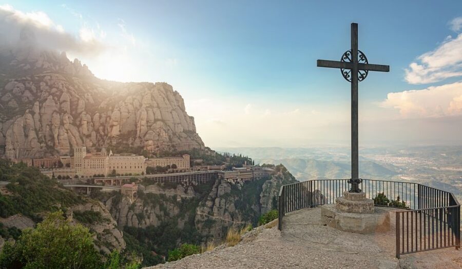 Montserrat & Cava Wineries Day Trip from Barcelona w/ Pickup - The Penedès road and a family cava cellar
