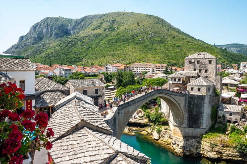 Mostar & Kravice Waterfalls: Guided Day Trip from Dubrovnik - Crossing from Dubrovnik into Herzegovina