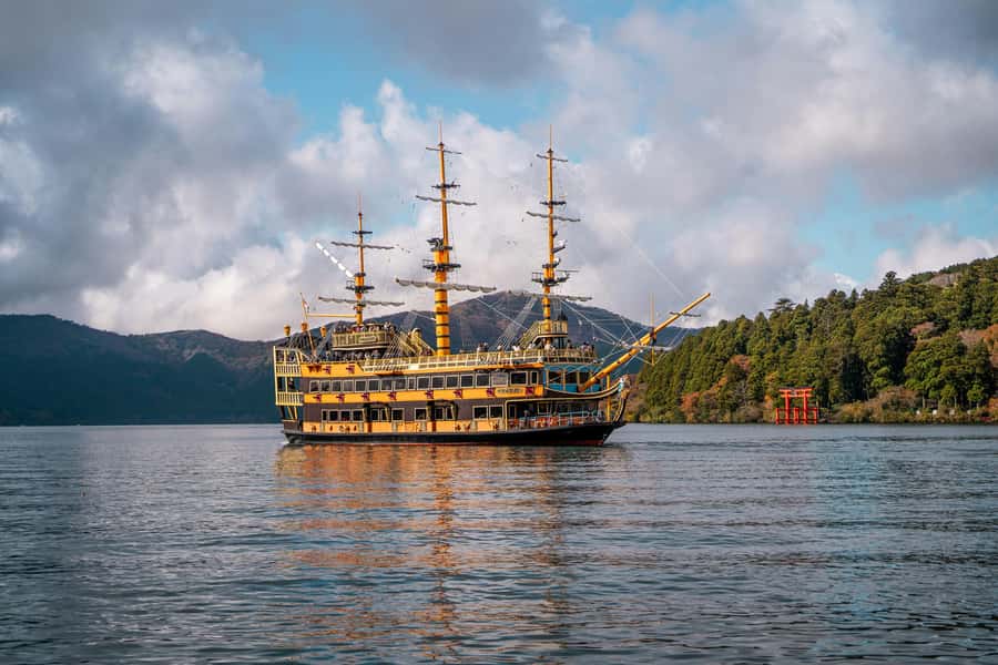 Mount Fuji Private Day Trip With Customizable Itinerary - From central Tokyo to Mount Fuji in private comfort