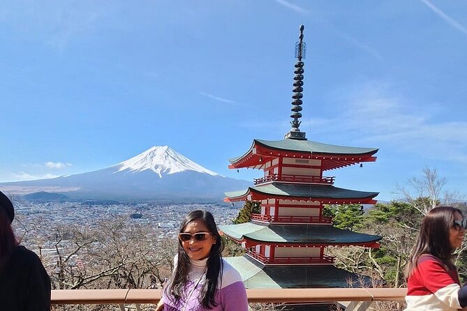 Mt. Fuji Day Trip from Tokyo with English Speaking Driver Guide - Oshino Hakkai shows an older Fuji-side setting