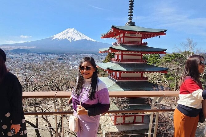 Mt. Fuji Day Trip from Tokyo with English Speaking Driver Guide - Lake Yamanaka offers a second lake perspective