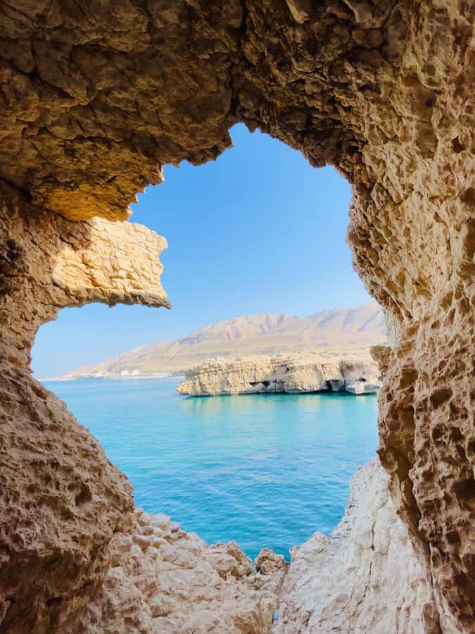 Muscat: Wadi Shab, Romantic Cave and Sinkhole Full-day Trip - What to pack for a safer, better day