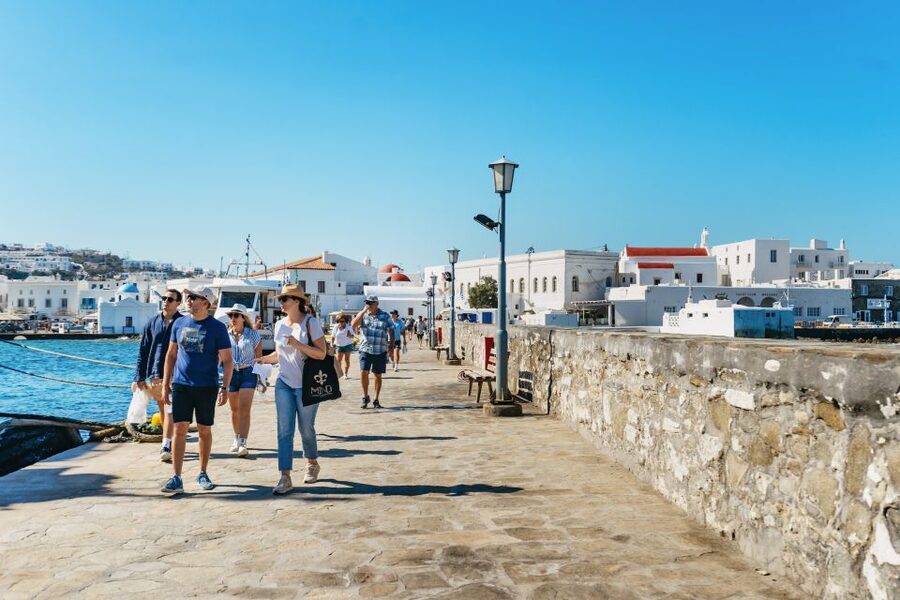 Mykonos Town: Archaeological Site of Delos Guided Day Trip - Group size, guide quality, and the audio system