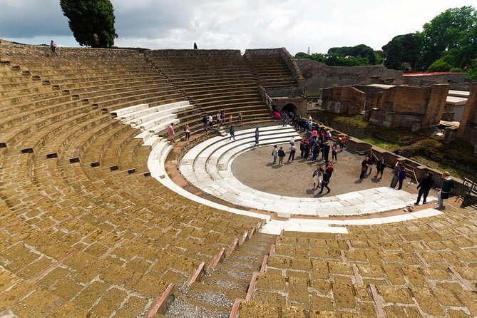 Naples: Pompeii & Mt Vesuvius All-Inclusive Small Group w/ Lunch - Pompeii in two focused hours