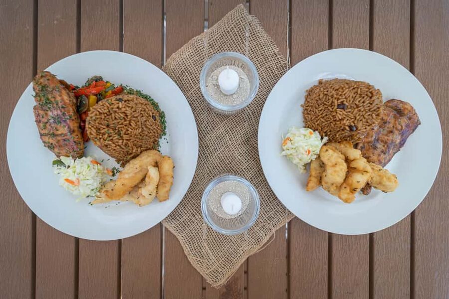 Nassau: Pearl Island Beach Day Trip and Cruise with Lunch - A Bahamian lunch, with realistic expectations