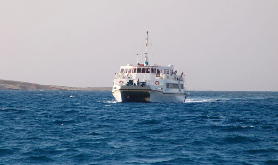 Naxos: Santorini Day Trip by Boat - The short bus tour around the island